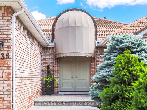 Photo 3 at 238 Bourbon Street, East Woodbridge, Vaughan
