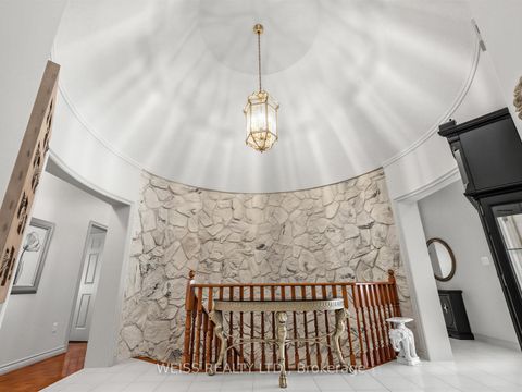 Photo 5 at 238 Bourbon Street, East Woodbridge, Vaughan