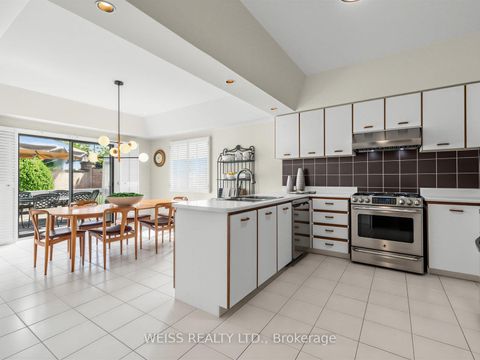 Photo 11 at 238 Bourbon Street, East Woodbridge, Vaughan