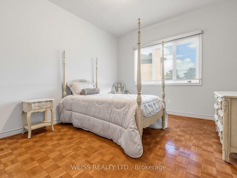 Photo 16 at 238 Bourbon Street, East Woodbridge, Vaughan
