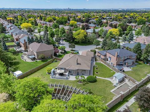Photo 22 at 238 Bourbon Street, East Woodbridge, Vaughan