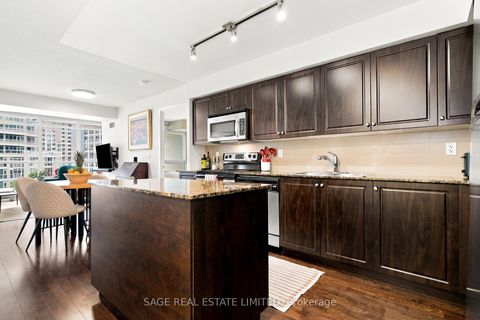 Photo 11 at 579 - 209 Fort York Boulevard, Niagara, Toronto