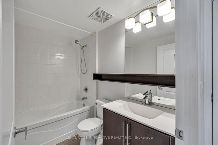 Photo 4 at Ph 1501 - 2885 Bayview Avenue, Bayview Village, Toronto