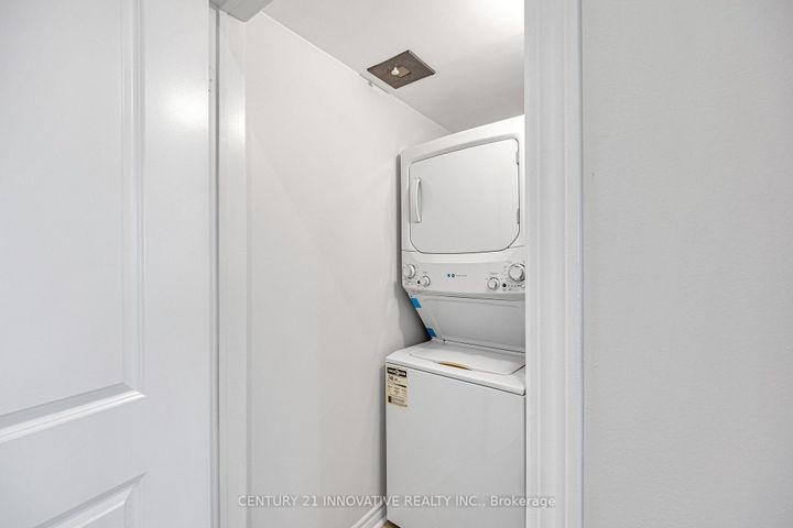 Photo 5 at Ph 1501 - 2885 Bayview Avenue, Bayview Village, Toronto
