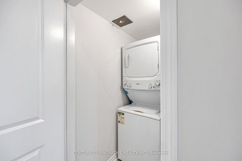 Photo 5 at Ph 1501 - 2885 Bayview Avenue, Bayview Village, Toronto