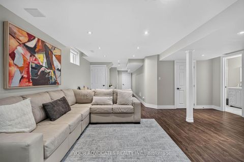 Photo 28 at 228 Twin Hills Crescent, Vellore Village, Vaughan