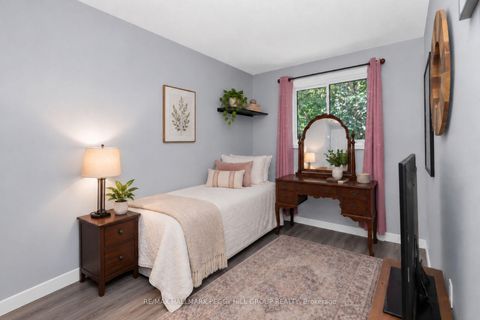 Photo 7 at 74 Knicely Road, Painswick North, Barrie