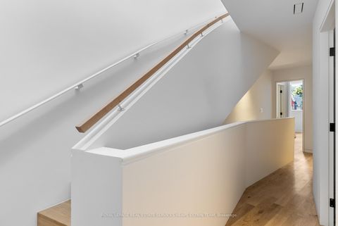 Photo 11 at 44 Foxley Street, Bellwoods, Toronto
