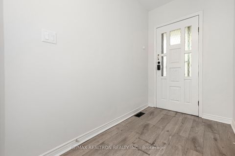 Photo 9 at 1000 Dundas Street W, Bellwoods, Toronto
