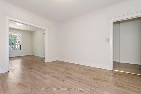 Photo 12 at 1000 Dundas Street W, Bellwoods, Toronto