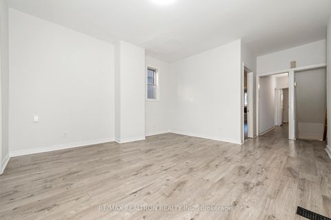 Photo 15 at 1000 Dundas Street W, Bellwoods, Toronto