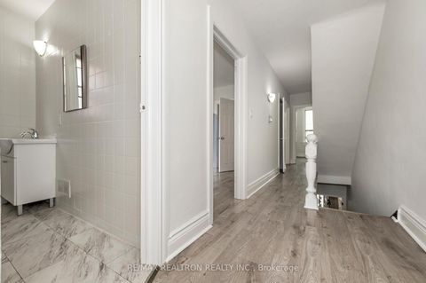 Photo 19 at 1000 Dundas Street W, Bellwoods, Toronto