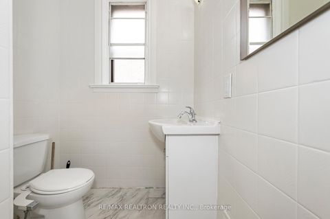 Photo 20 at 1000 Dundas Street W, Bellwoods, Toronto