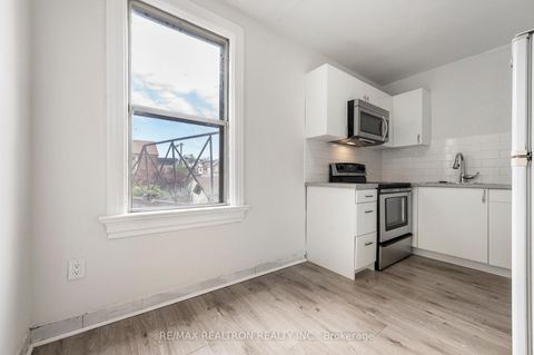 Photo 23 at 1000 Dundas Street W, Bellwoods, Toronto