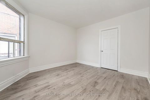 Photo 24 at 1000 Dundas Street W, Bellwoods, Toronto