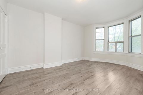 Photo 25 at 1000 Dundas Street W, Bellwoods, Toronto