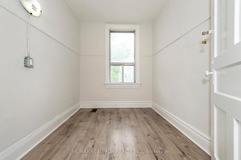 Photo 27 at 1000 Dundas Street W, Bellwoods, Toronto
