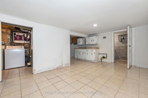 Photo 33 at 1000 Dundas Street W, Bellwoods, Toronto