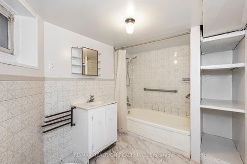 Photo 36 at 1000 Dundas Street W, Bellwoods, Toronto