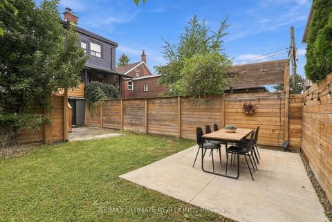 Photo 2 at 90 Rowntree Avenue, Pellam Park, Toronto
