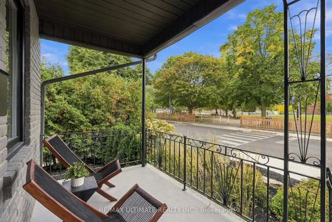 Photo 3 at 90 Rowntree Avenue, Pellam Park, Toronto