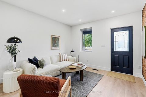 Photo 4 at 90 Rowntree Avenue, Pellam Park, Toronto