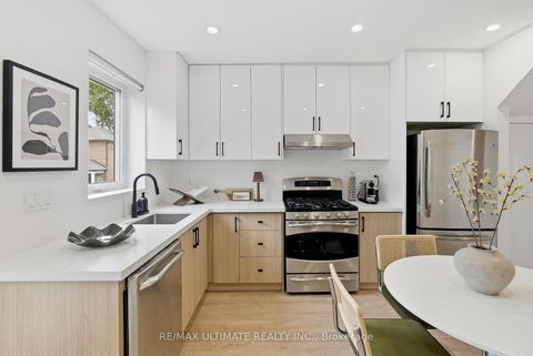 Photo 8 at 90 Rowntree Avenue, Pellam Park, Toronto