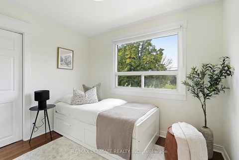 Photo 14 at 90 Rowntree Avenue, Pellam Park, Toronto