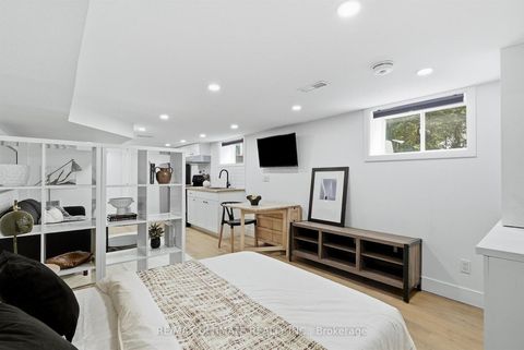 Photo 28 at 90 Rowntree Avenue, Pellam Park, Toronto