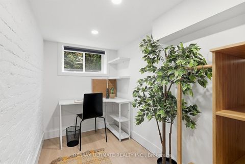 Photo 30 at 90 Rowntree Avenue, Pellam Park, Toronto