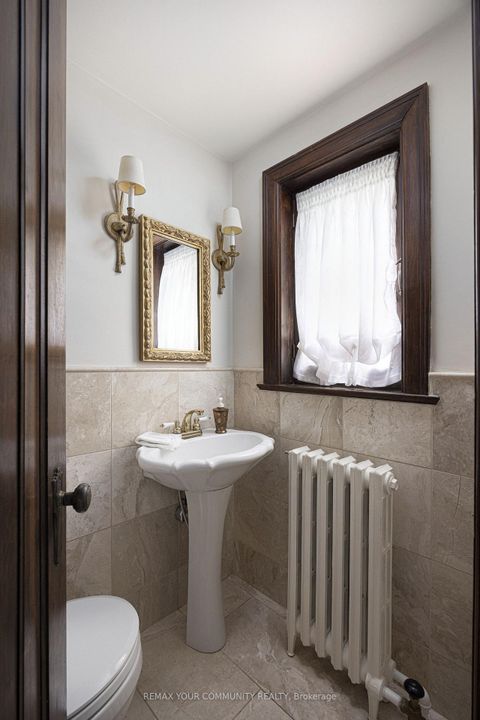 Photo 19 at 22 Belvedere Boulevard, Kingsway South, Toronto