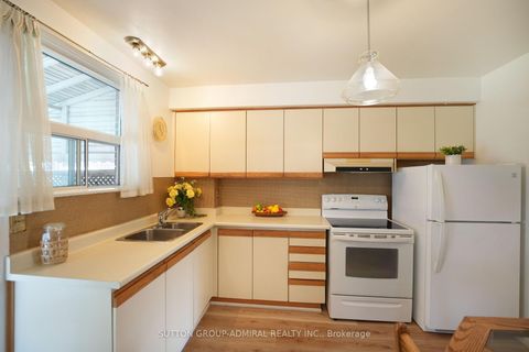 Photo 4 at 14 Thurrock Road, Jane Heights, Toronto