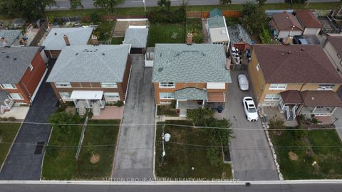 Photo 28 at 14 Thurrock Road, Jane Heights, Toronto