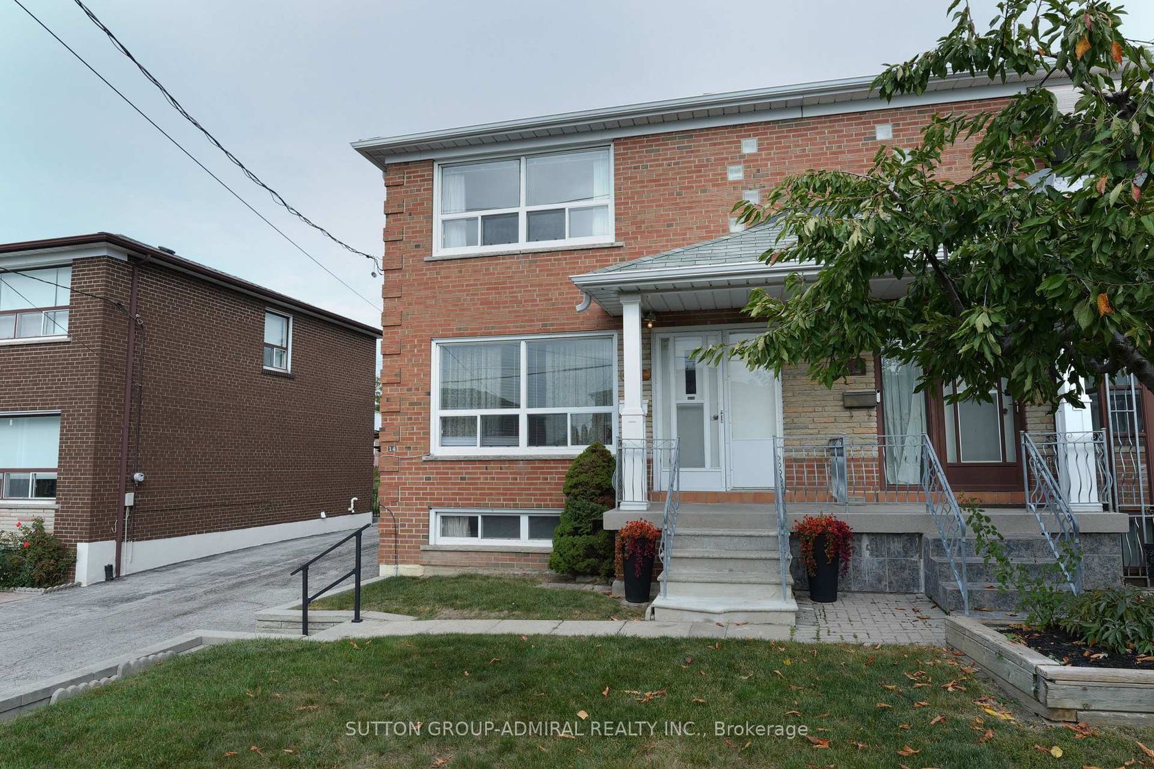 14 Thurrock Road, Jane Heights, Toronto 