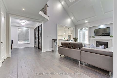 Photo 6 at 111 Zokol Drive, Bayview Northeast, Aurora
