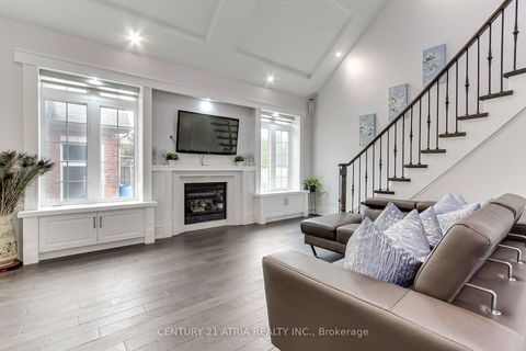 Photo 7 at 111 Zokol Drive, Bayview Northeast, Aurora