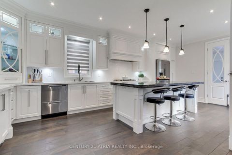 Photo 15 at 111 Zokol Drive, Bayview Northeast, Aurora
