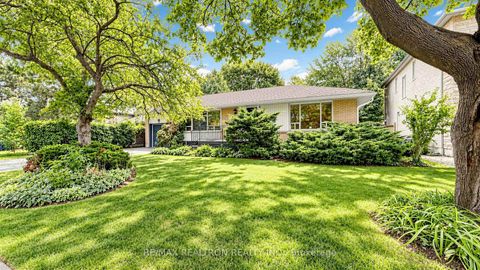 Photo 3 at 199 Lord Seaton Road, Windfields, Toronto