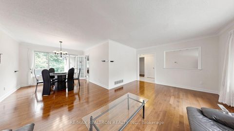 Photo 8 at 199 Lord Seaton Road, Windfields, Toronto