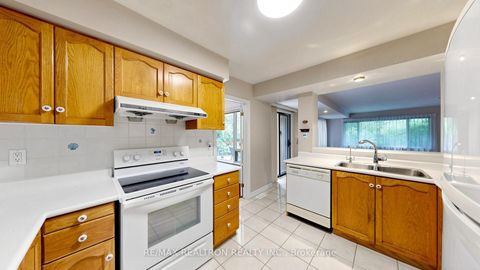 Photo 15 at 199 Lord Seaton Road, Windfields, Toronto