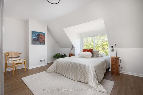 Photo 19 at 17 Muir Avenue, Dufferin Grove, Toronto
