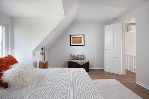 Photo 20 at 17 Muir Avenue, Dufferin Grove, Toronto
