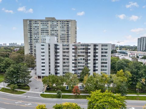 Photo 1 at 106 - 2500 Bridletowne Circle, L'Amoreaux, Toronto