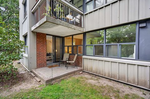 Photo 13 at 106 - 2500 Bridletowne Circle, L'Amoreaux, Toronto