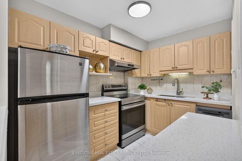 Photo 16 at 106 - 2500 Bridletowne Circle, L'Amoreaux, Toronto