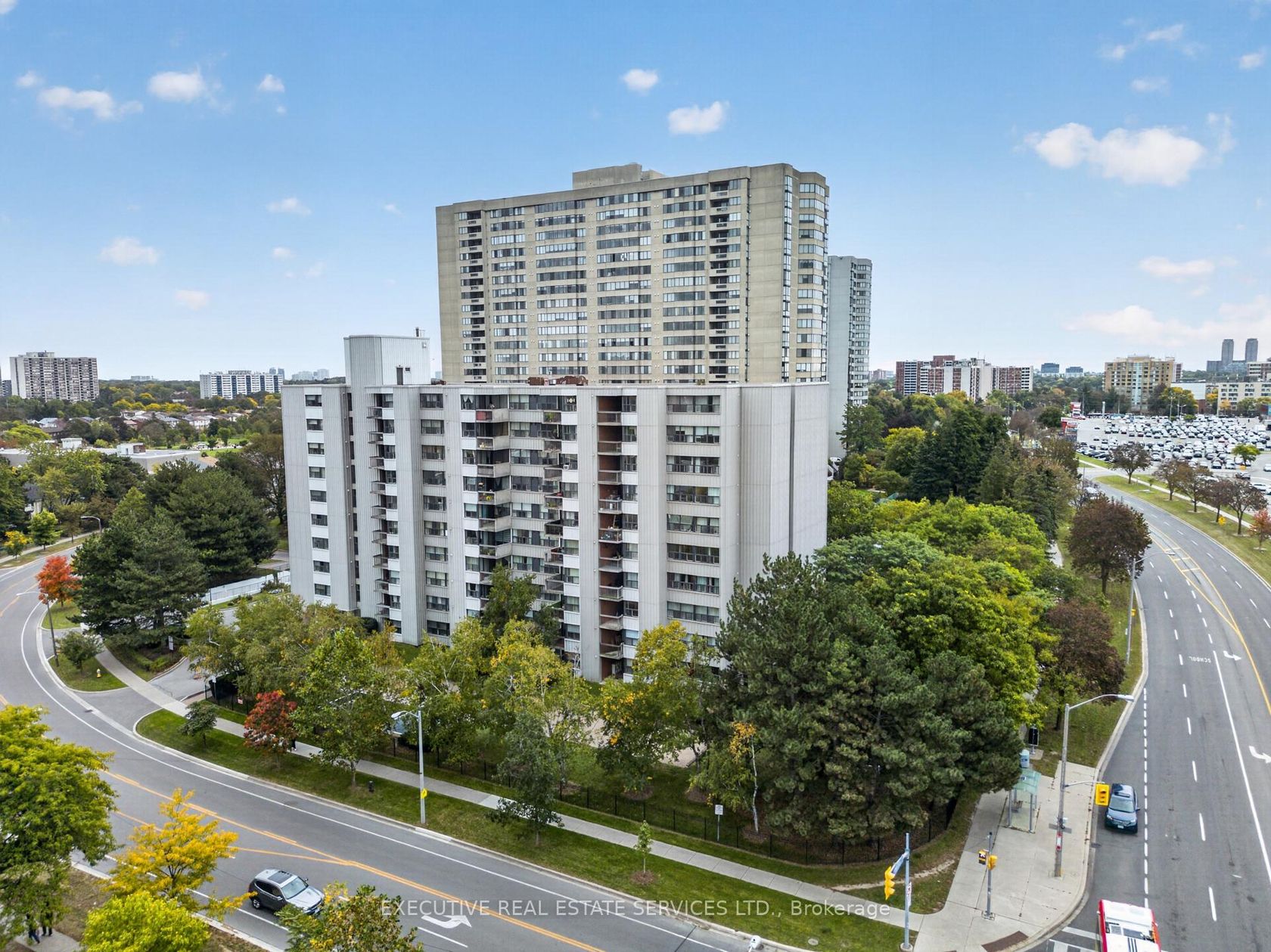 106 - 2500 Bridletowne Circle, L'Amoreaux, Toronto 