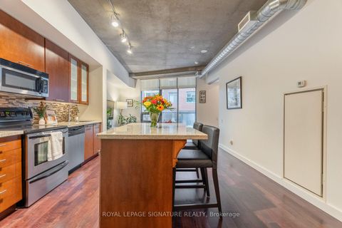 Photo 3 at 210 - 33 Mill Street, Waterfront Communities C8, Toronto