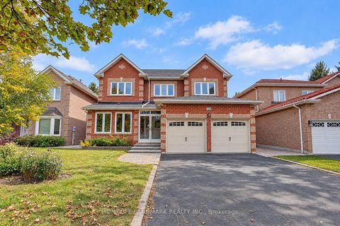 Photo 3 at 124 Shaftsbury Avenue, Westbrook, Richmond Hill