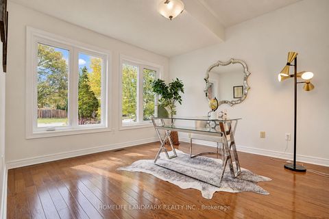 Photo 5 at 124 Shaftsbury Avenue, Westbrook, Richmond Hill