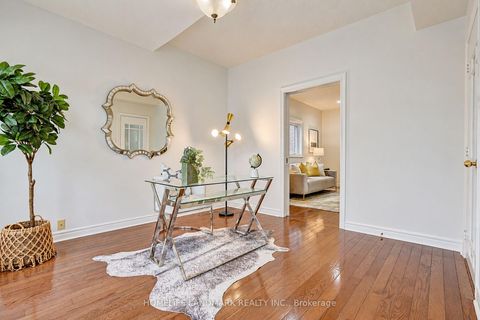 Photo 6 at 124 Shaftsbury Avenue, Westbrook, Richmond Hill